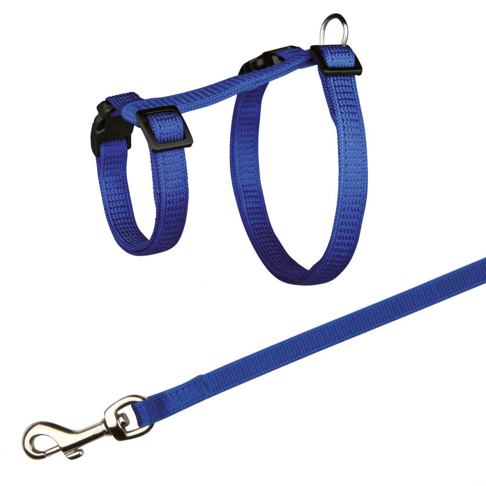 En Trixie blå Kanin- / marsvinsele m/ line og snor på hvid baggrund, velegnet til kaniner eller marsvin.