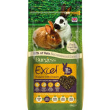 En pose Kaninfoder Burgess Excel kaninfoder specielt udviklet til voksne kaniner. Dette nærende foder indeholder Oregano, som understøtter et sundt fordøjelsessystem hos kaniner.