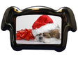 En shih tzu iført en juleskappe i en osmedkaeledyr.dk ramme.