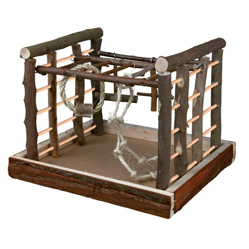 Legeplads i naturtræ til småfugle