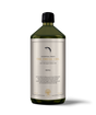 En flaske Essential Lakseolie fra 100% Norske opdrættede laks til hunde 1000ml på en sort baggrund.