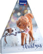 En Vitakraft julekalender Hund, med kødgodbidder fra Vitakraft, med to hunde, der leger med en bold og nyder deres yndlingsgodbidder: kød godbidder.