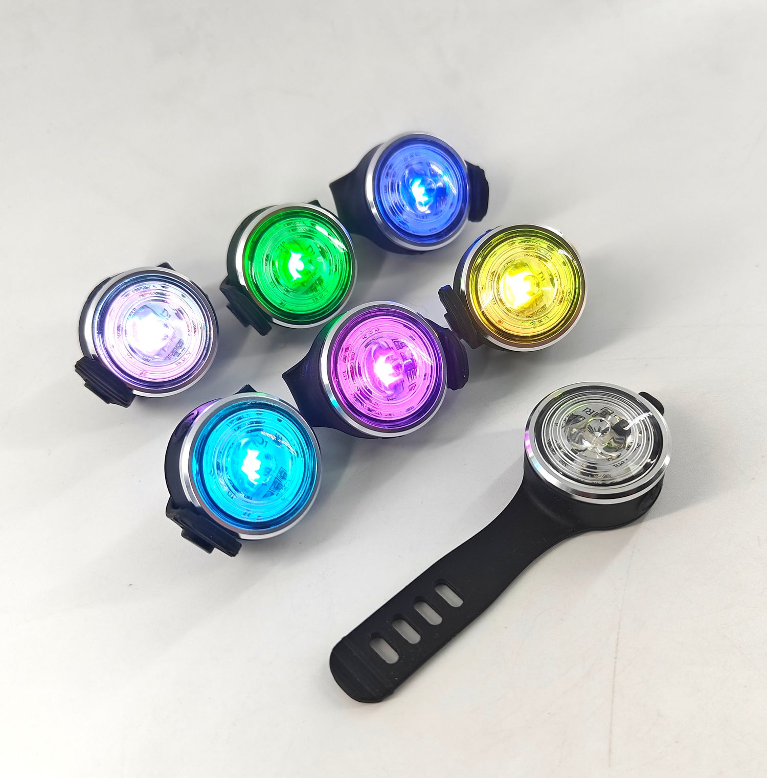 Genopladelig LED Hundelygte med Clip-on og IPX5 vandtæt