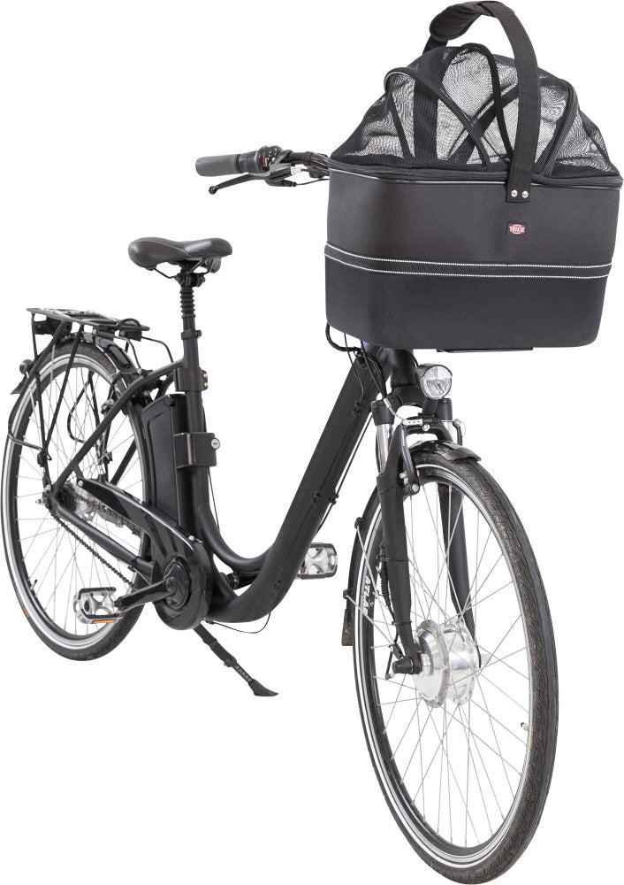 En sort Trixie cykel med Cykelkurv til styret til et kæledyr.