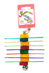 Et farverigt fuglelegetøj med et mærke på, perfekt til fugleentusiaster eller dem med et fuglebur, Birrdeez Fugle/parakit legetøj, farverig og sjov 11cm er ideel.