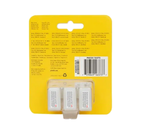 Et PetSafe Gø halsbånd med vibrationsevne, pakket i en refill spraybeholder fyldt med Refill væske til Gø halsbånd med spray fra PetSafe.