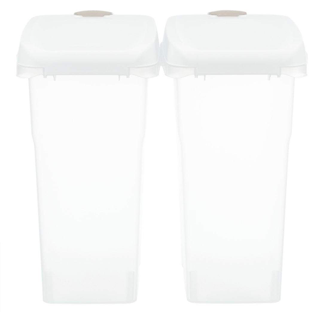 To Trixie plastbeholdere (Foderspand) med låg (lufttæt låg) på hvid baggrund.