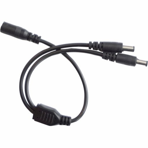 Et sort kabel med to stik på, velegnet til brug med Akvarie LUMAX Y-Fodeler til Power Supply til LED lys fra Akvastabil.