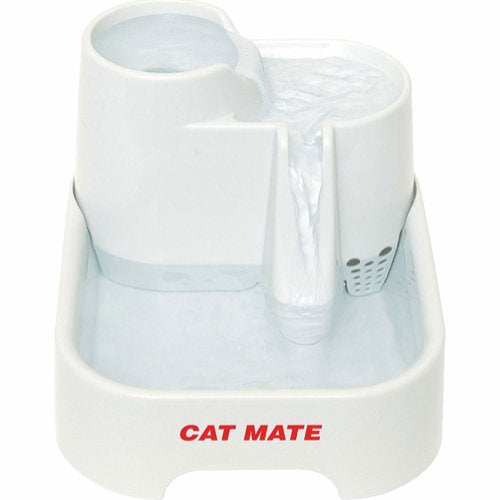 PetMate Catmate vandfontæne. Denne innovative PetMate Catmate-vandfontæne giver en kontinuerlig og frisk kilde til vand til din lodne ven og sikrer, at de forbliver hydrerede hele dagen. Med sit rengøringsvenlige design.