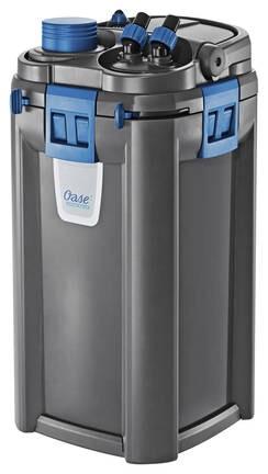 Spandfilter BioMaster Thermo 600L fra Oase er en grå og blå beholder med blåt låg, designet til filterrensning og med stor filtervolumen.