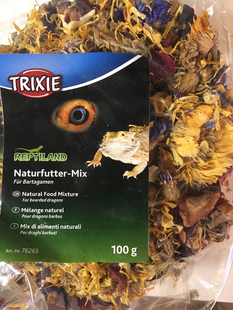 En pose Natur-mix tørrede blomster med skægagamer i, velegnet til foder fra osmedkaeledyr.dk.