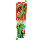 Et grønt plastik Chuckit Pro LX Launcher System legetøj med et grønt håndtag.