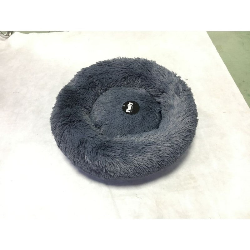 En Fluffy Hundeseng "Fluffy" Koksgrå plys donut med en sort kugle på toppen.