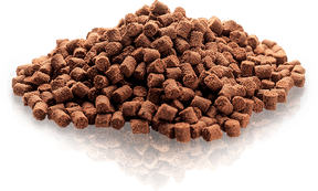 En bunke ESSENTIAL Motivation delights 500g - lækre træningsgodbidder på sort baggrund, perfekt til Essential delights eller træningsgodbidder.