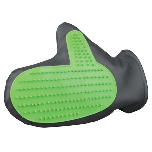 En grøn og sort Trixie Handske, fjerner løs pels (til alle dyr) med tommelfingeren op på er det perfekte tilbehør til enhver Gummi Plejer eller Pelsen fan. Det slående design af denne handske vil helt sikkert fange andres opmærksomhed.