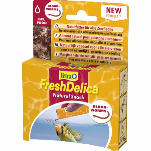 En pakke Tetra FreshDelica Bloodworms indeholdende Rød myggelarve og nærende gel.