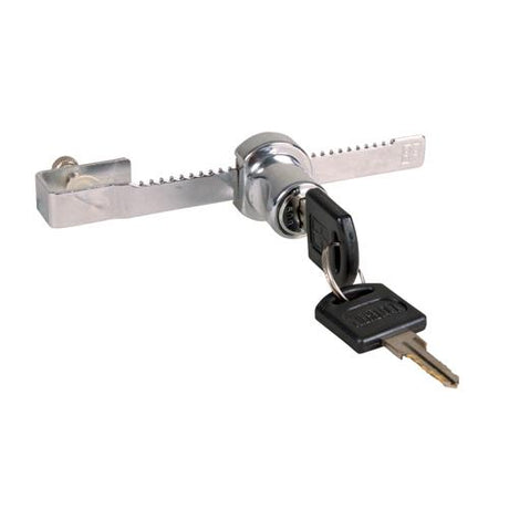 En Trixie Terrarielås med sikker lukning, med en metalnøgleholder med en nøgle fastgjort til.