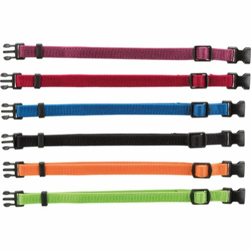 Et sæt farverige hundehalsbånd til Trixie hvalpehalsbånd i op til 12 forskellige farver ejere.
