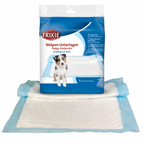 En pakke med Trixie kæledyrsservietter med en hund på, perfekt til Underlag til renlighedstræning af hvalpe, flere størrelser.